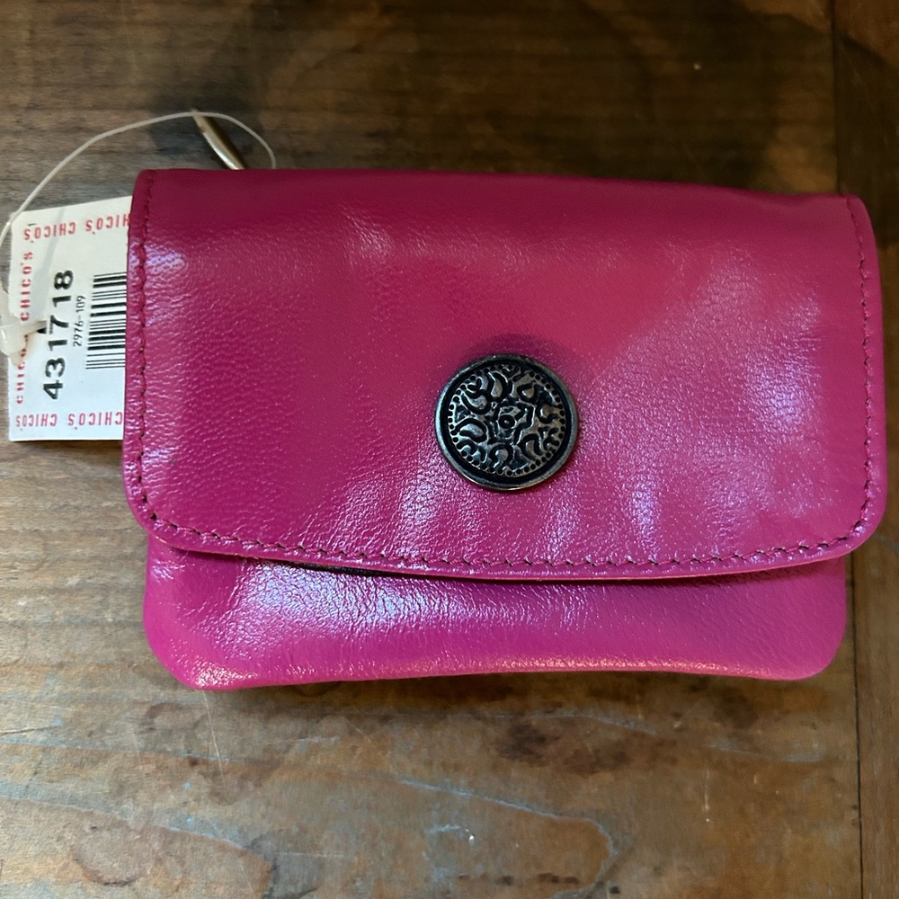 Chico’s Vintage Wallet Keychain Combo